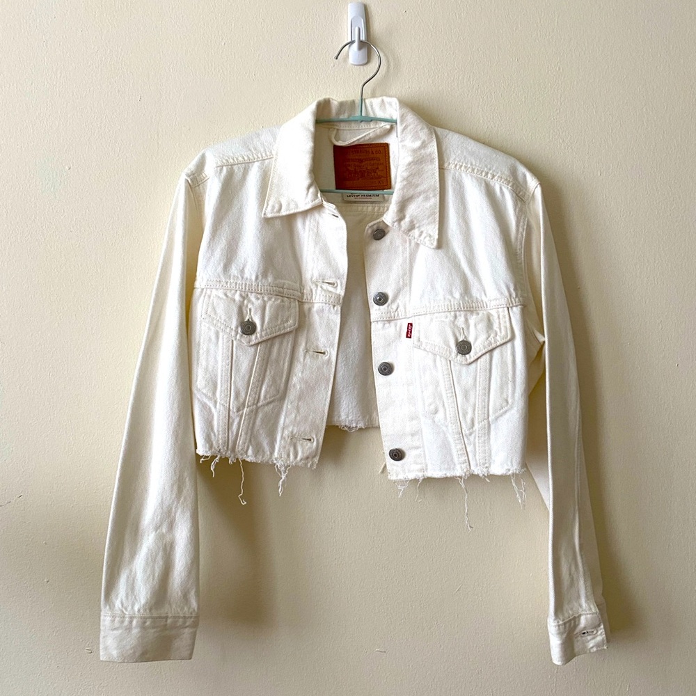 NWOT Levi’s cropped trucker jeans jacket size XS